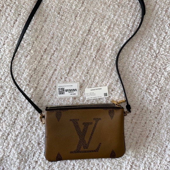 Louis Vuitton Reverse Monogram Pochette - Picture 3 of 5